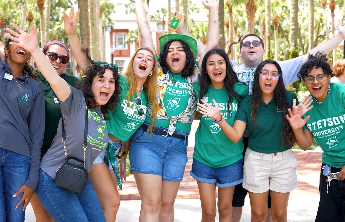 Summer orientation team welcoming students